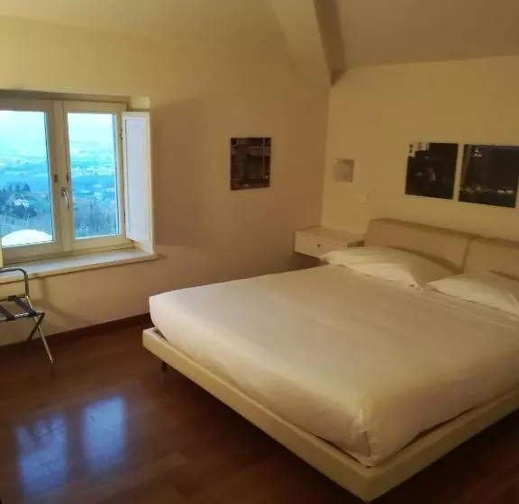 エコノミールーム, La Castellana