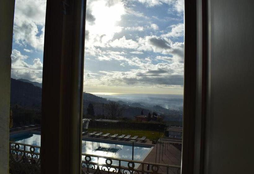 Номер Стандарт с Балконом, La Castellana