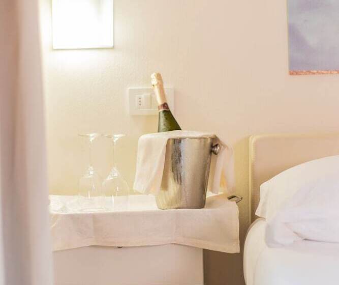 Номер Стандарт, La Castellana