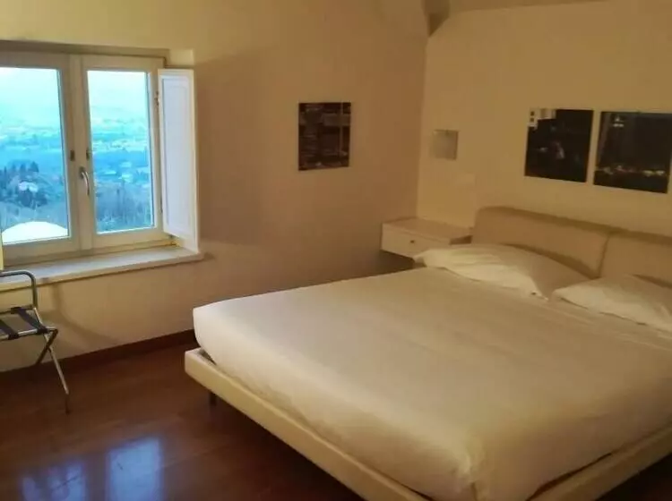 エコノミールーム, La Castellana