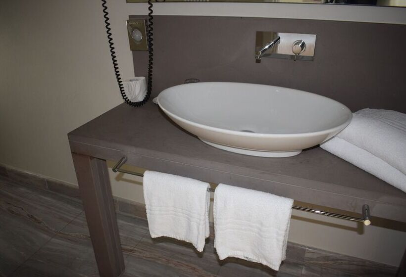 Номер Economy, La Castellana