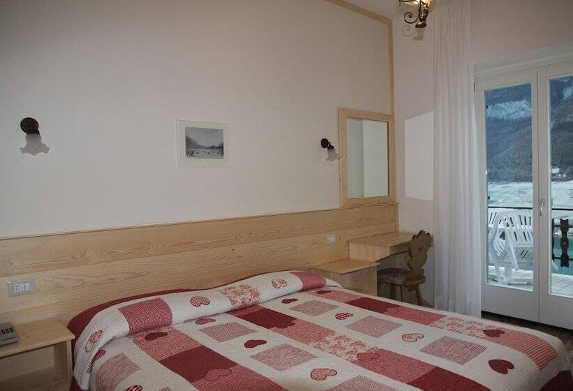 غرفة قياسية مطلّة علي البحيرة, Lago Park