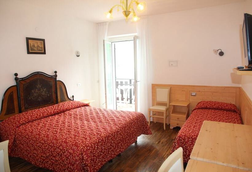 غرفة قياسية مطلّة علي البحيرة, Lago Park