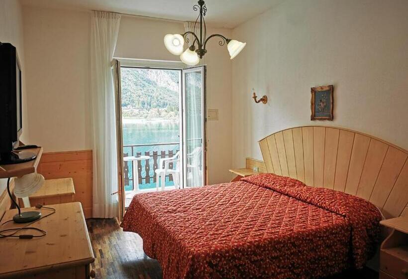 غرفة قياسية مطلة على الجبل, Lago Park