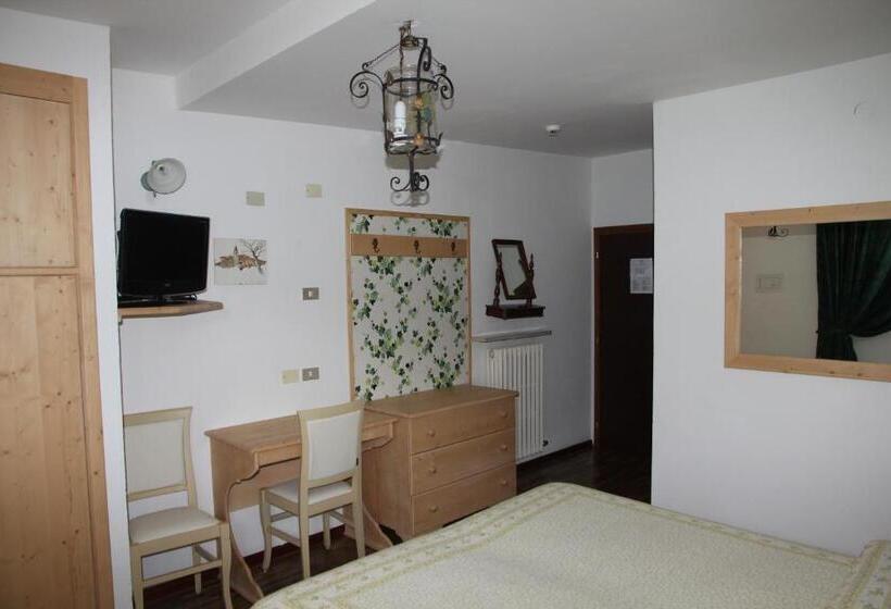 غرفة قياسية مطلّة علي البحيرة, Lago Park