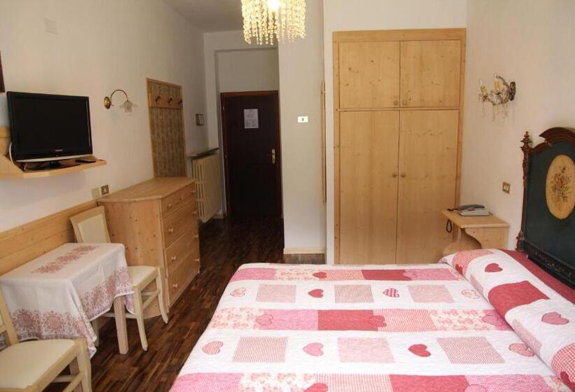 غرفة قياسية ثلاثية, Lago Park