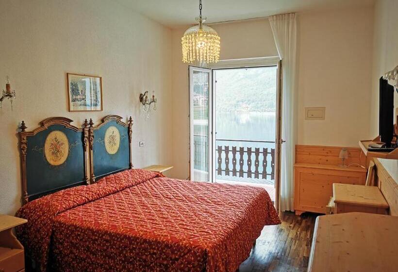 غرفة قياسية ثلاثية, Lago Park