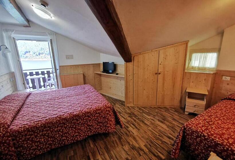 غرفة قياسية ثلاثية, Lago Park