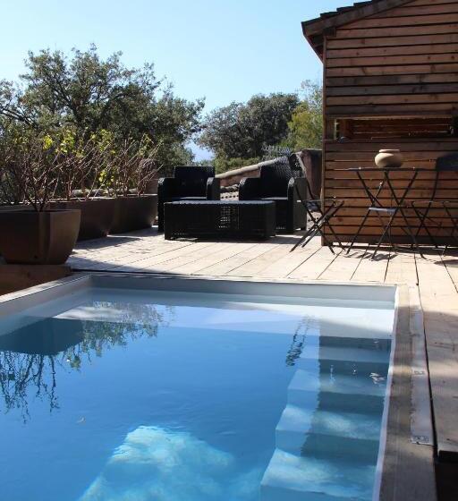 קוטג' דלוקס, Les Hauts De Portovecchio