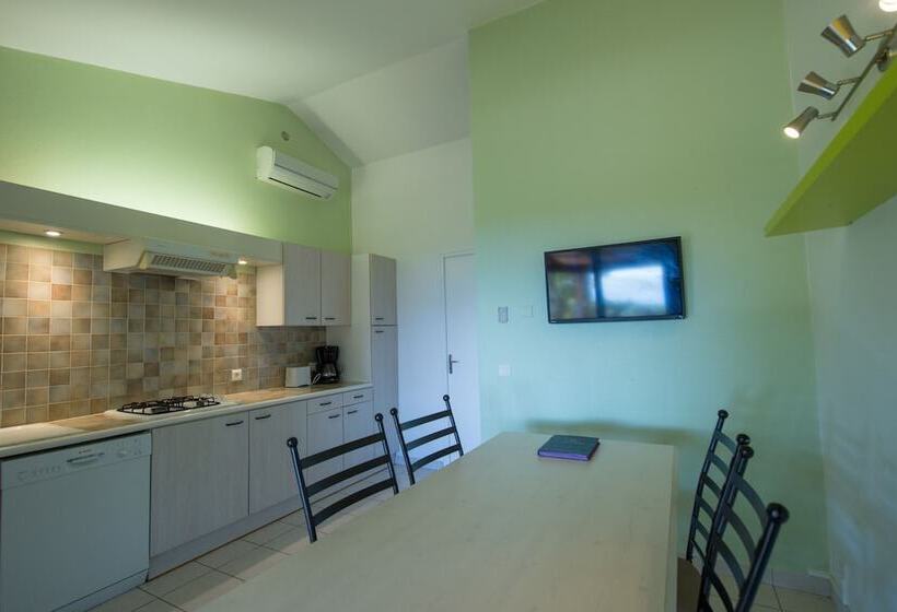 וילת חדר פרמיום, Les Hauts De Portovecchio