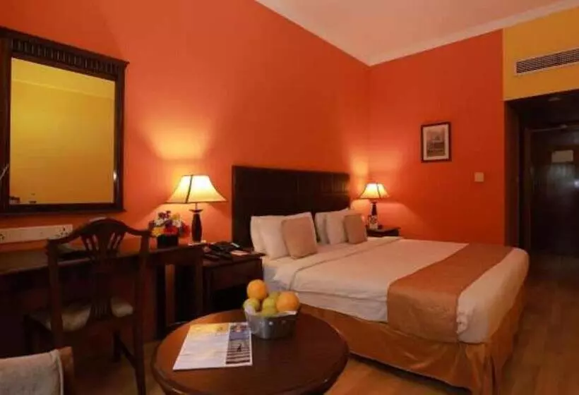 Chambre Supérieure, Muthu Mark Whitefield