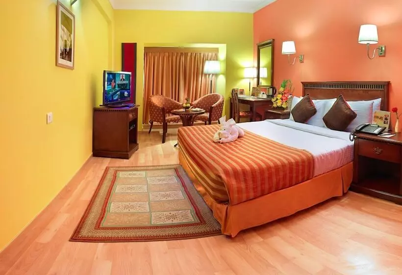 Chambre Supérieure, Muthu Mark Whitefield