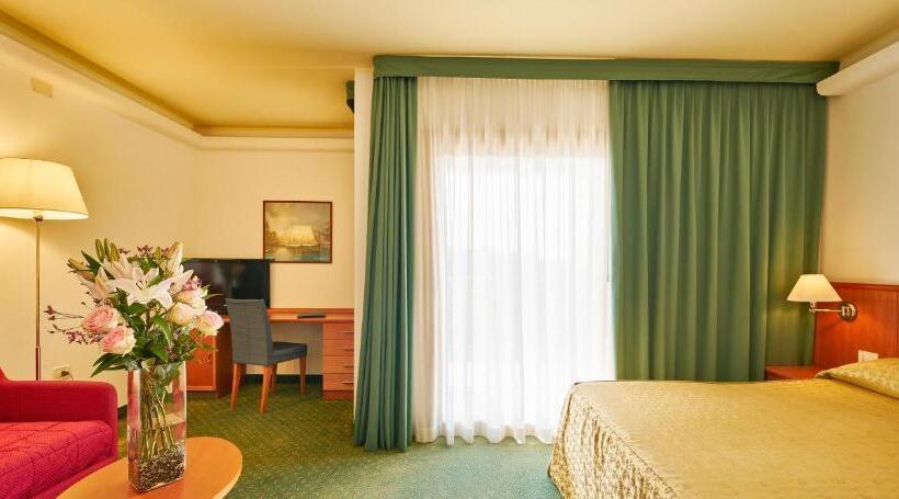 اتاق استاندارد با چشم‌انداز دریا, Rialto