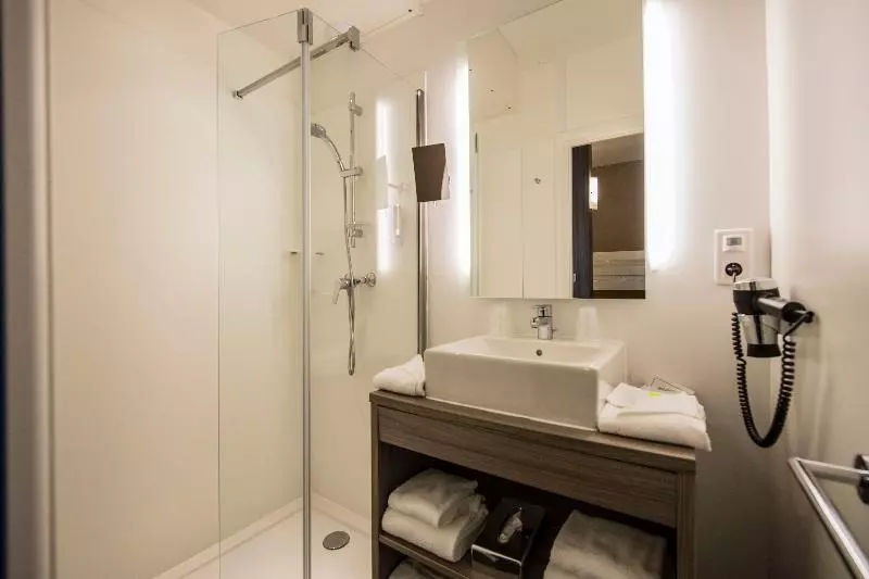 スーペリアースイート, Suite Home Porticcio