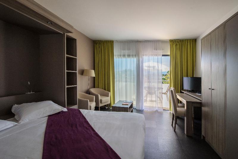 スーペリアースイート, Suite Home Porticcio