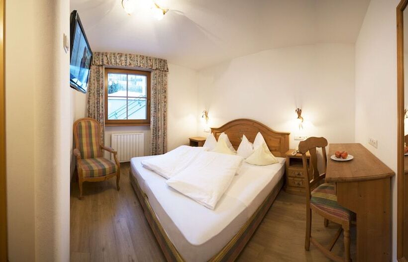 Номер Economy, Turmhotel Gschwendt