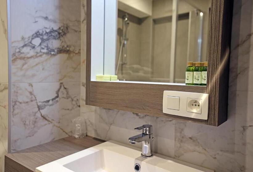 غرفة قياسية ثلاثية, Uilenspiegel