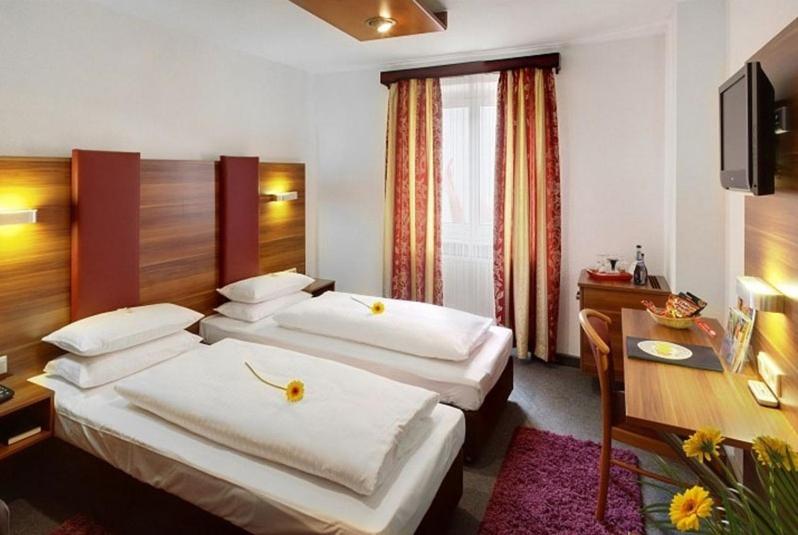 스탠다드 룸, Und Cafe Paso