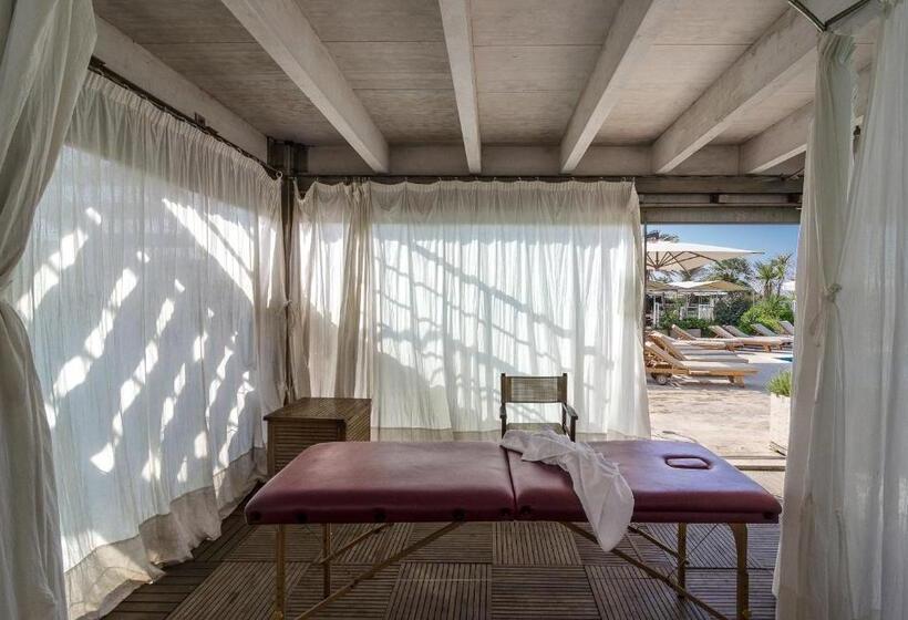 غرفة قياسية مزودة بجاكوزى, Verdemare