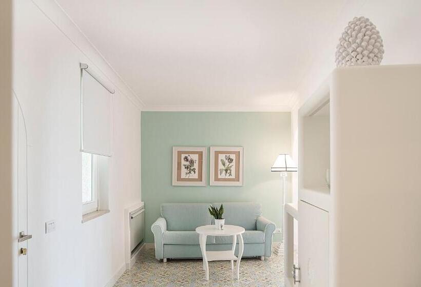 סוויטת ג'וניור עם טרסה, Botania Relais & Spa   The Leading Hotels Of The World