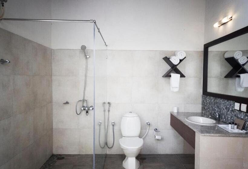 디럭스 룸, Kadkani River Resort