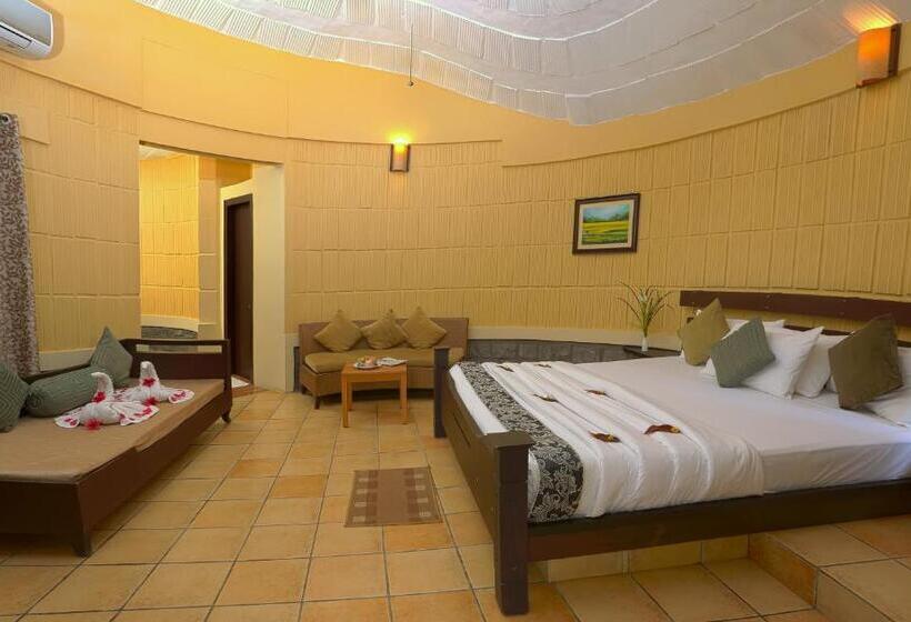 이그제큐티브 룸 킹사이즈 침대, Kadkani River Resort