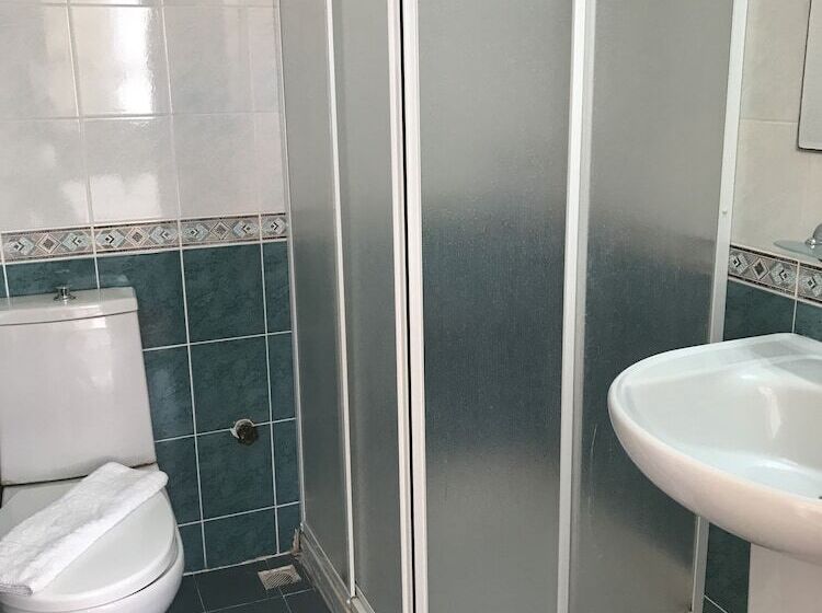 スタンダードルーム, Antik Ridvan