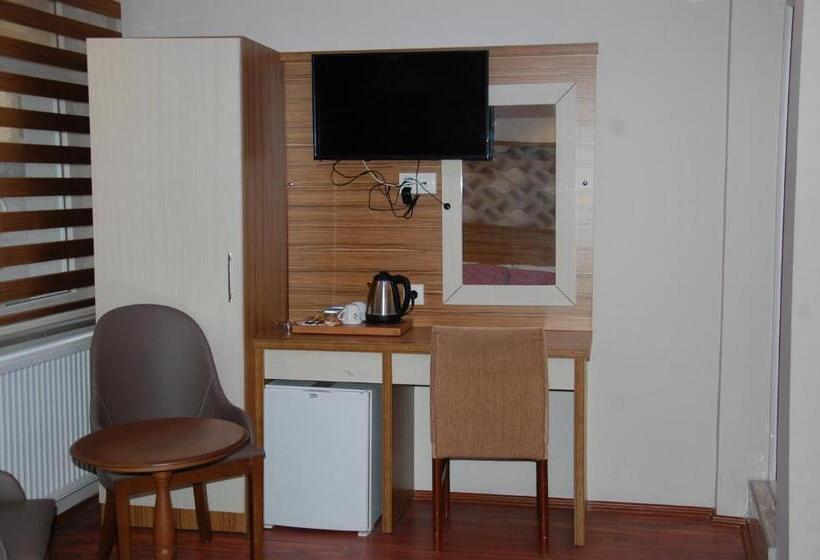 Трехместный Номер Deluxe, Göznur Otel