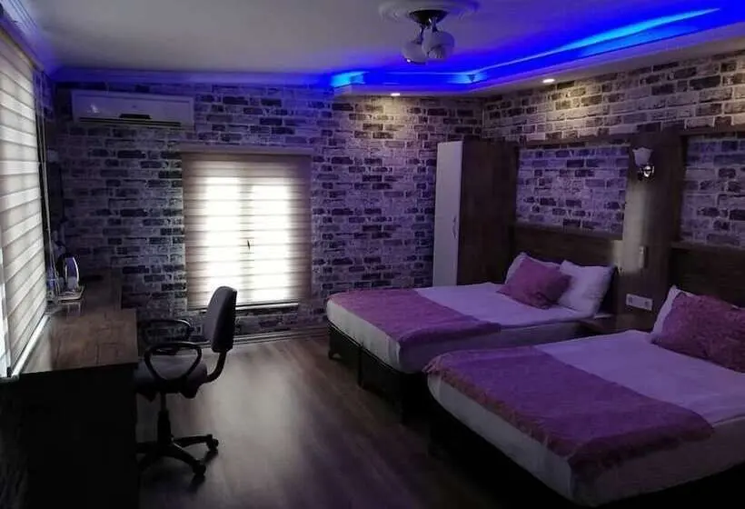 اتاق لوکس سه تخته, Göznur Otel