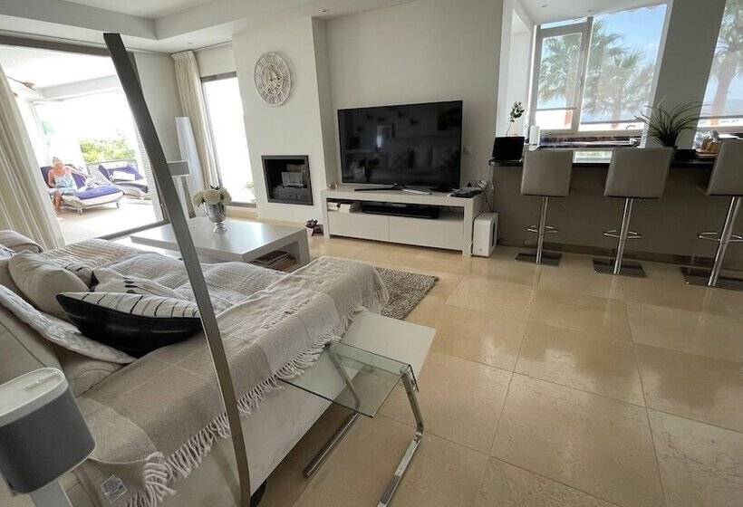 Апартаменты Deluxe 2 Спальни Вид на Море, Las Terrasses De Cortesin D38