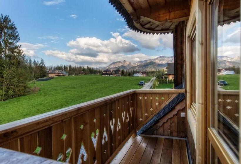 اتاق استاندارد چهار تخته, Willa Giewontka