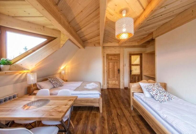 اتاق استاندارد چهار تخته, Willa Giewontka