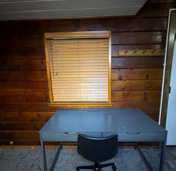 패밀리 룸, Crest Lodge Historic Mountain Inn