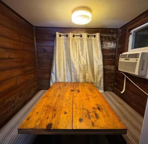 디럭스 패밀리 룸, Crest Lodge Historic Mountain Inn