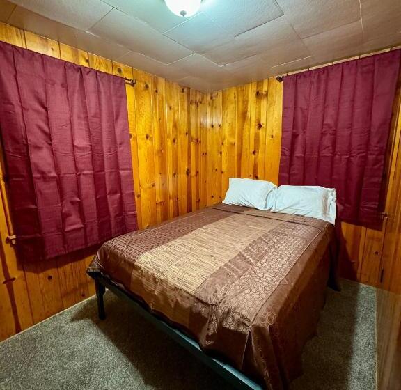 디럭스 룸, Crest Lodge Historic Mountain Inn