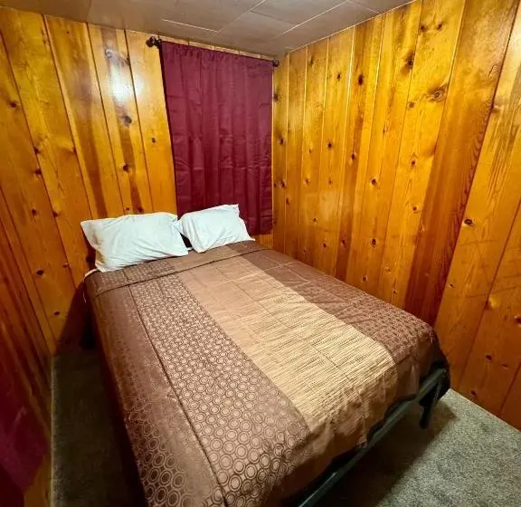 デラックスルーム, Crest Lodge Historic Mountain Inn