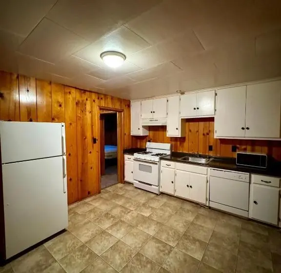 デラックスルーム, Crest Lodge Historic Mountain Inn