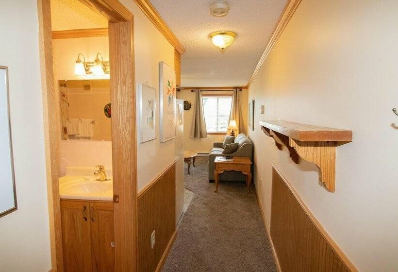 דירת משפחה, Mountaintop Condos