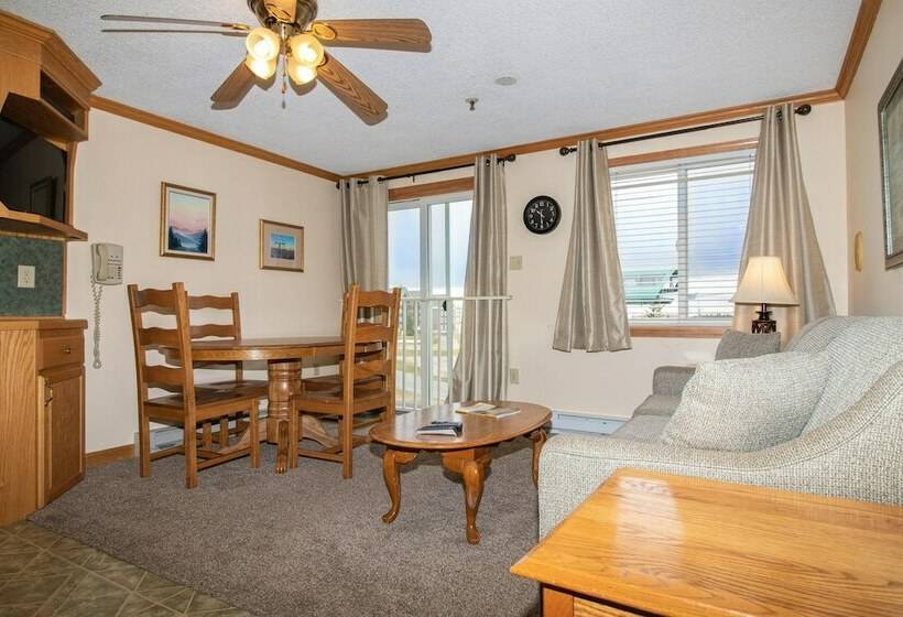 דירת משפחה, Mountaintop Condos