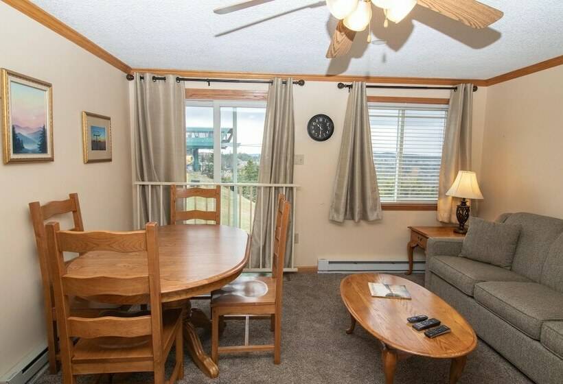 דירת משפחה, Mountaintop Condos