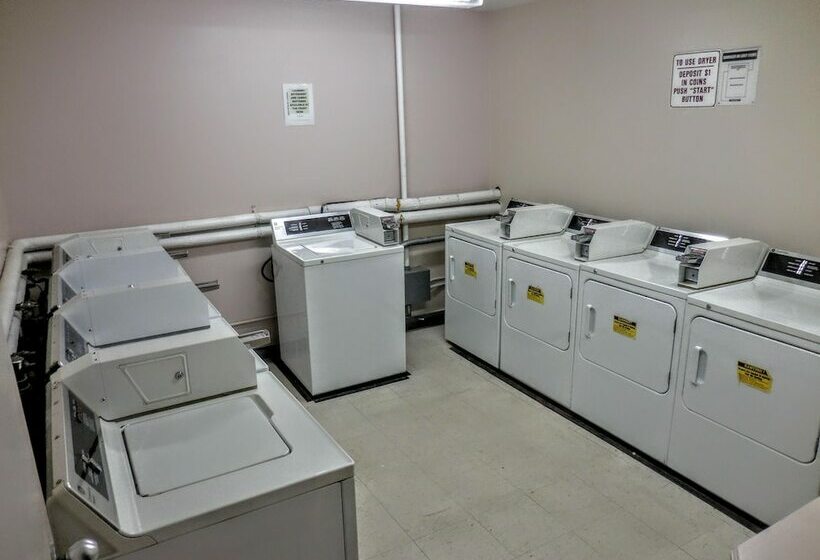 דירת משפחה, Mountaintop Condos