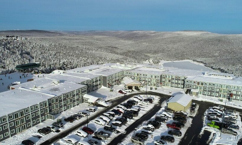 דירת משפחה, Mountaintop Condos