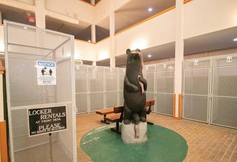 דירת משפחה, Mountaintop Condos