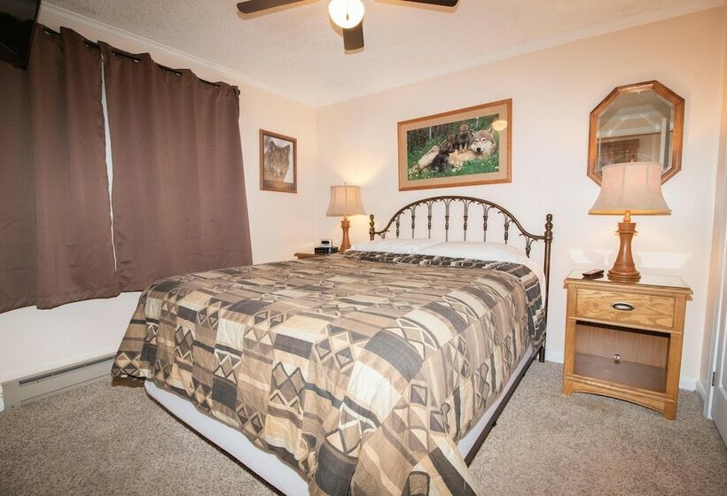 דירת משפחה, Mountaintop Condos