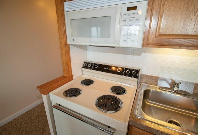 דירת משפחה, Mountaintop Condos