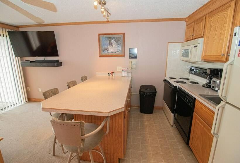 패밀리 아파트, Mountaintop Condos