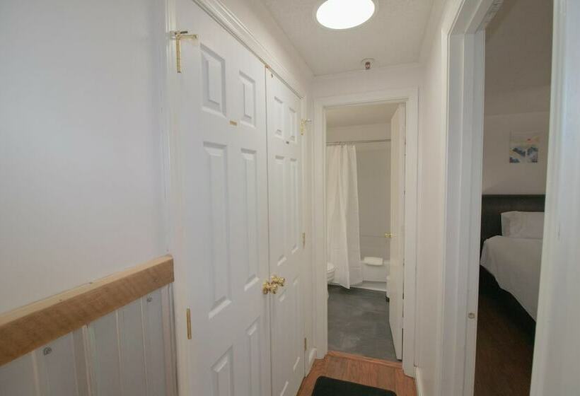 패밀리 아파트, Mountaintop Condos