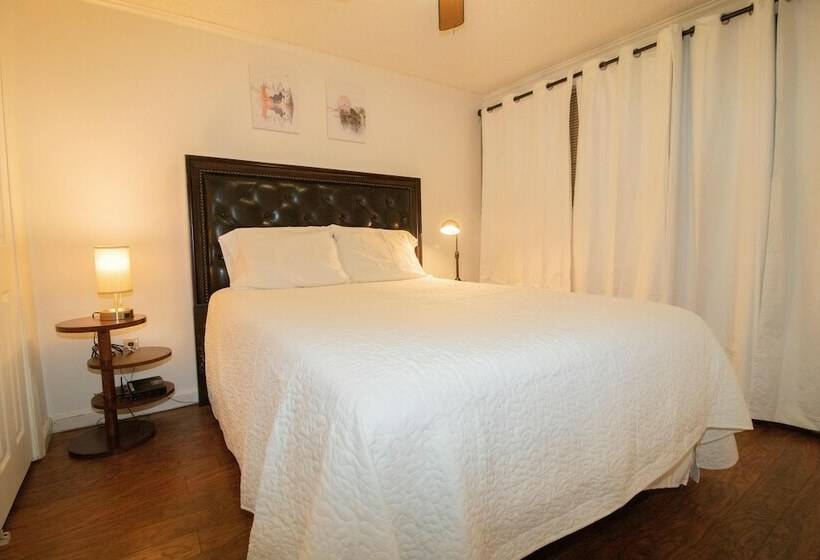 패밀리 아파트, Mountaintop Condos