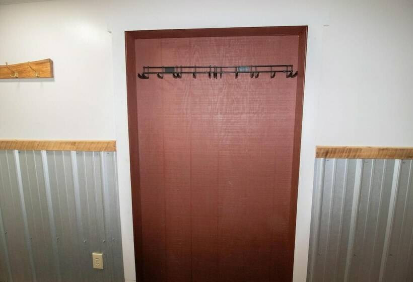 패밀리 아파트, Mountaintop Condos