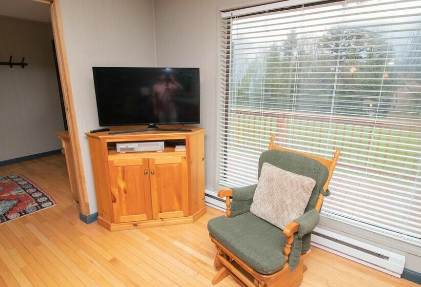 דירת משפחה, Mountaintop Condos